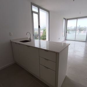 Apartamento En Venta C/ Cochera En Piriápolis