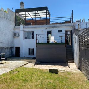 Casa En Venta C/ Cochera En Belvedere