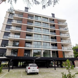 Apartamento En Venta C/ Cochera En Barra De Carrasco