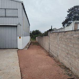 Oportunidad De Alquiler, Galpón Ubicado En Nuevo París, Perímetro De Ruta 5, Mvd