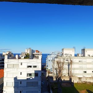 Apartamento En Venta C/ Cochera En Península