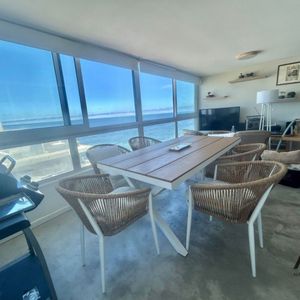 Apartamento En Venta De 4 Dormitorios C/ Cochera En Península