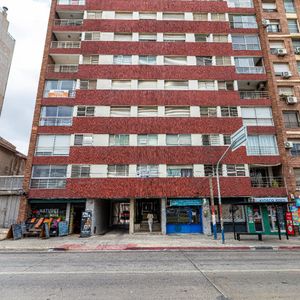 Apartamento En Venta C/ Cochera En Parque Batlle
