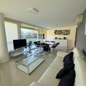 Apartamento En Alquiler 3 Dormitorios Con Dep