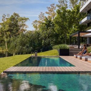 Exclusivo Apartamento De 3 Dormitorios Con Vista A La Laguna En Parque Miramar