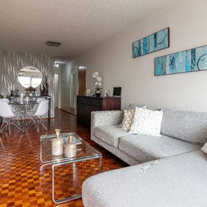 Venta Apartamento 3 Dormitorios Con Cochera En Pocitos