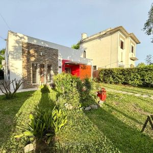 Casa En Venta C/cochera En Lezica