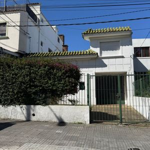 Casa En Venta C/ Cochera En Malvin