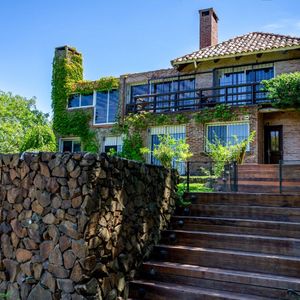 Casa En Venta C/ Cochera En P. Ballena