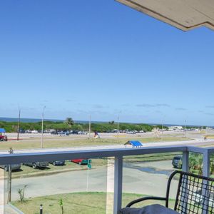 Apartamento En Venta C/ Cochera En Playa Brava