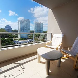 Apartamento En Venta C/ Cochera En Playa Brava