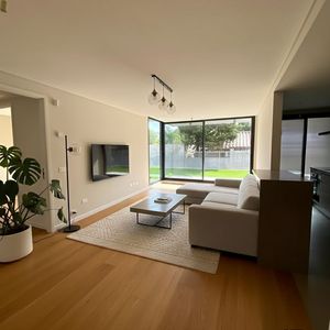 Apartamento En Venta C/ Cochera En Jardines De Carrasco Carrasco