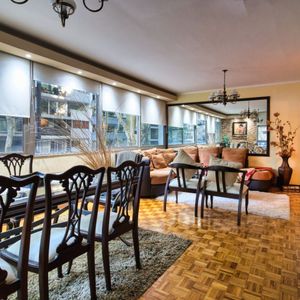 Apartamento En Venta C/ Cochera En Pocitos