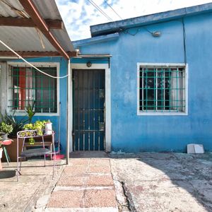 Casa En Venta C/ Cochera En Ituzaingó