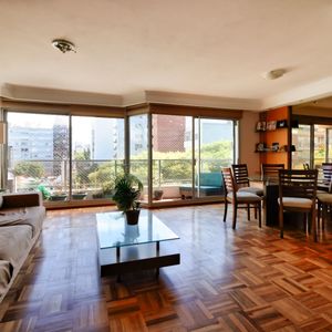 Venta De Apartamento 3 Dormitorios Servicio Y Garaje Doble En Punta Carretas