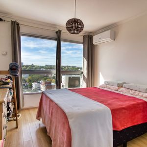 Apartamento En Venta C/ Cochera En Malvin