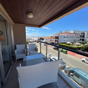 Apartamento En Alquiler C/ Cochera En Península