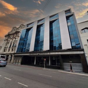 Oficina En Venta Ubicado En Ciudad Vieja