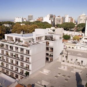 Apartamento 2 Dormitorios Al Frente Con Terraza, En Pozo En  Punta Carretas