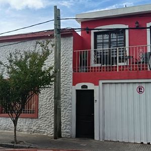 Casa En Alquiler C/ Cochera En Centro