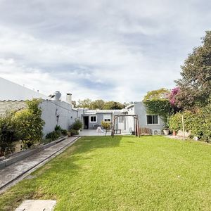 Venta Dos Casas Con Renta Mismo Padron Malvín Casi Av Italia Inversión Familia