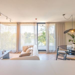 Apartamento En Venta C/ Cochera En Parque Miramar