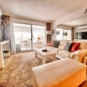 Apartamento En Venta C/ Cochera En Cantegril