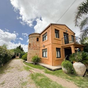 Venta Casa Duplex Dos Dormitorios Colon Cerca Ruta  Arquitectura Barbacoa