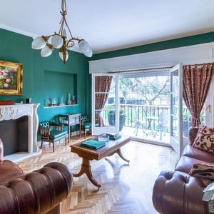 Apartamento En Venta C/ Cochera En Villa Biarritz