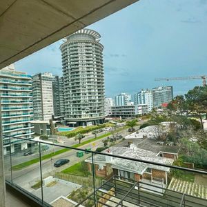 Apartamento En Venta C/ Cochera En La Pastora