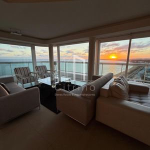 Penthouse En Venta Con Increible Vista A Playa Mansa Punta Del Este
