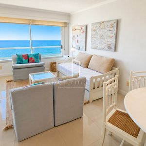 Apartamento En Venta Frente Al Mar, Parada 19 Playa Mansa