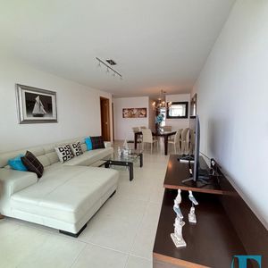 Alquiler Apto Seasons Tower 2 Dormitorios A 50 Mts Del Mar Playa Mansa, Punta Del Este
