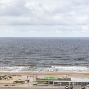 Increíble Apartamento Con Excelente Vista Al Mar. Torre Imperiale.