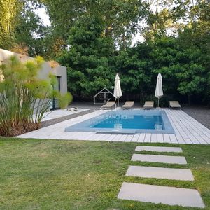 Casa Estilo Moderno En Barrio Privado La Arbolada