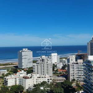 Apartamento En Alquiler De 3 Suites Con Gran Vista Al Mar