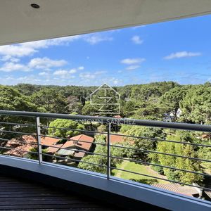 Venta Apartamento 3 Dormitorios Punta Del Este Av Roosevelt