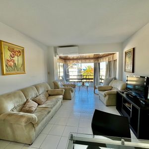 En Venta Apartamento En Peninsula De 3 Dormitorios