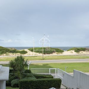 Departamento En Venta De 3 Dormitorio Con Agradable Vista.