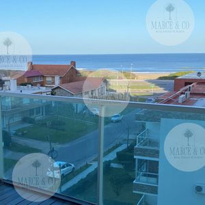 Amplio Apartamento En Brava Con Parrillero Y Vista Al Mar