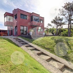 Casa En Venta 4 Dormitorios - Balneario Buenos Aires.