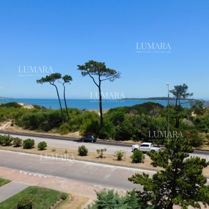 Edificio Las Olas Alquila Apartamento 3 Dormitorios , 2 Baños