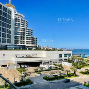 Apartamento De 2 Dormitorios A Metros Del Mar Y Torre Moderna, Playa Mansa, Punta Del Este