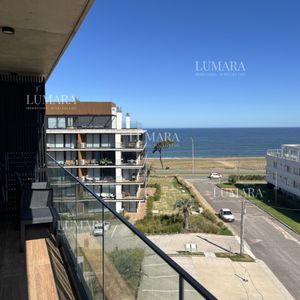 Apartamento De 2 Dormitorios Con Vista Al Mar En Alquiler - Playa Mansa