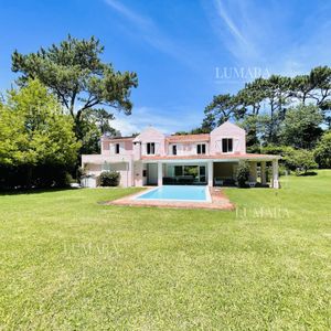 Excelente Casa De 4 Dormitorios En Playa Brava, Punta Del Este