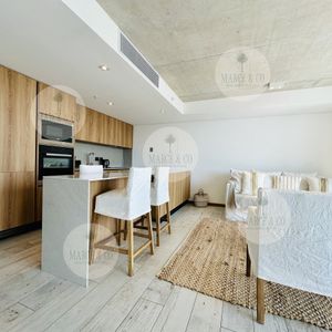Moderno Apartamento De 1 Dormitorio En Suite Piso Alto En Venta De Torre Surfside Village, Punta Del Este