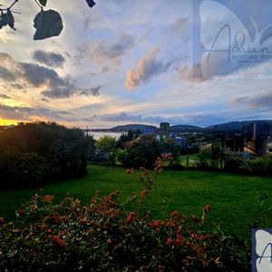 Pta.colorada - Casa Con Gran Jardín/parque Y Hermosas Vistas - 2 Dormitorios