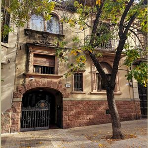Venta De Casa De 6 Dormitorios En Pocitos