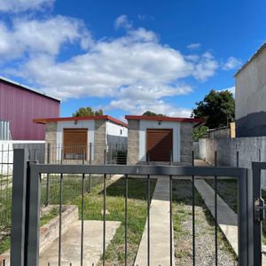 Inversión Rentable En Colonia Del Sacramento | Complejo De 2 Casas |