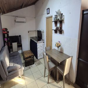 Casa En Venta Con Amplio Terreno | Zona Tranquila De Colonia Del Sacramento